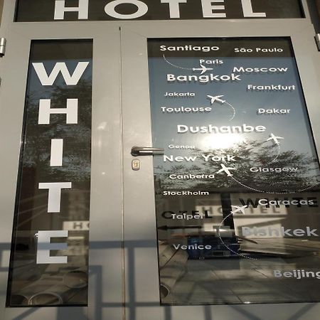 White Hotel & Hostel Bishkek Exteriör bild